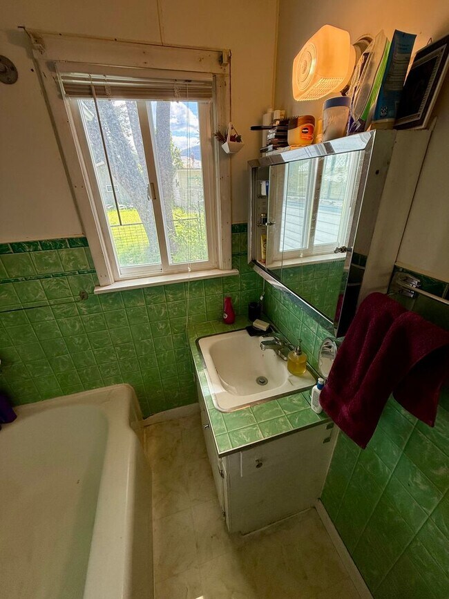 Building Photo - Charming 2 Bed / 1 Bath Home in Bonner! Pet Friendly!