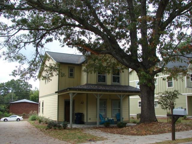 Building Photo - 1694 Milledge Avenue Ext
