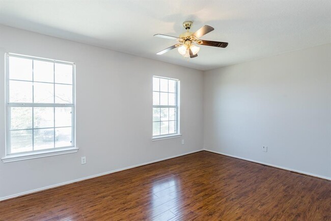 Building Photo - 4546 Newhope Terrace Ln