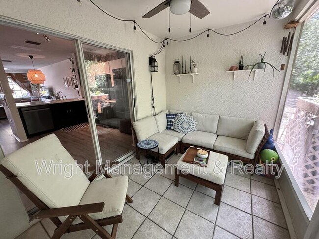 Building Photo - 12326 Berkeley Square Dr