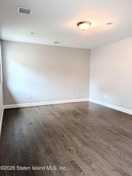 Building Photo - 162 Edgegrove Ave