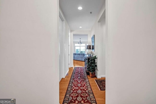 Building Photo - 711 Cosmopolitan Dr NE