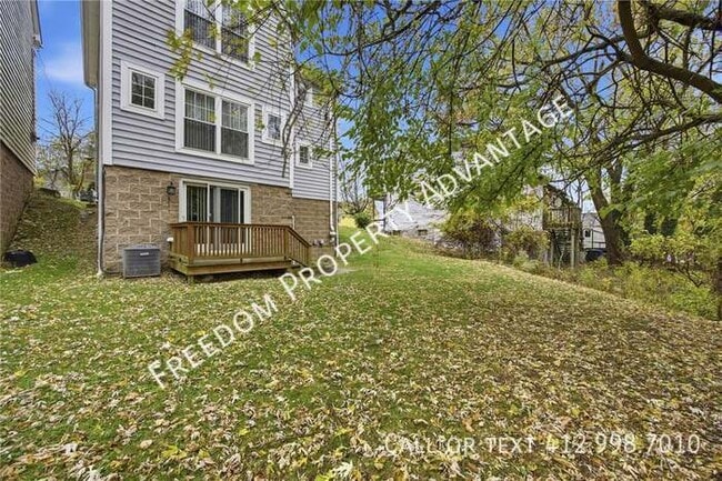 Building Photo - 137 Freeland St