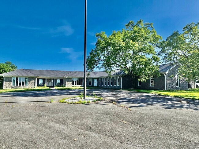 Building Photo - Escape to Luxury: Your Private Oasis on a ...