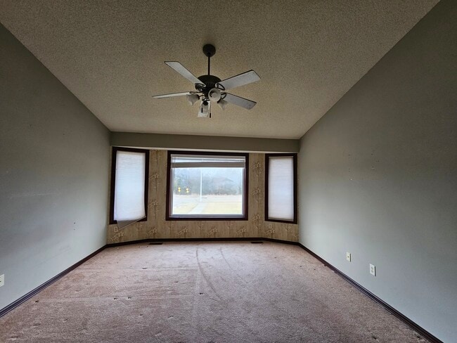 Building Photo - 373 S Grand Mere Ct