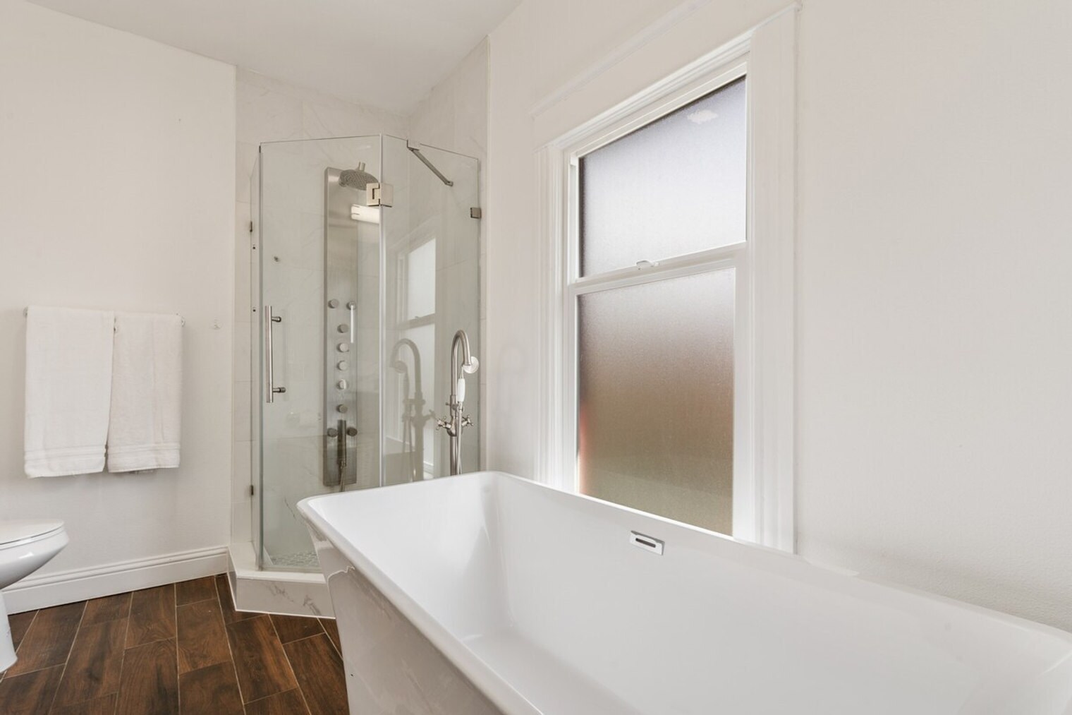 Building Photo - 1914 E Jefferson St