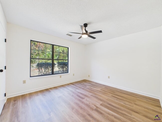 Building Photo - 4508 Bon Ayer Cir