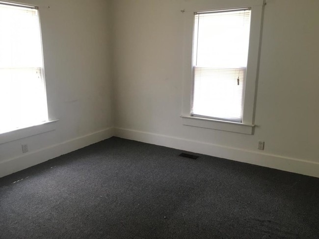 Building Photo - 501 S 19th St