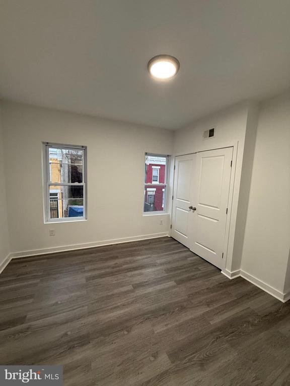 Building Photo - 2905 N Taylor St