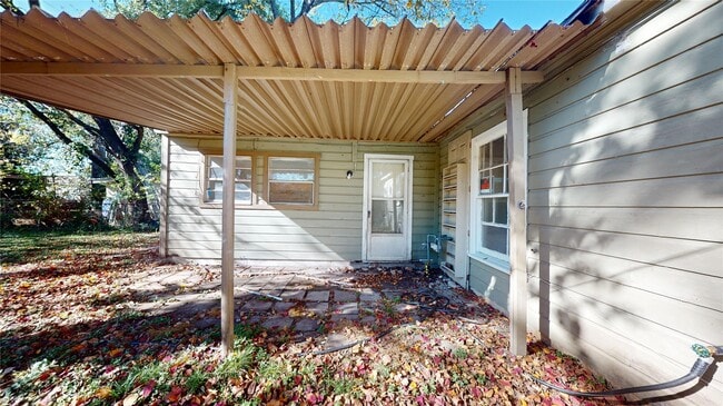 Building Photo - 3826 Landa Ln