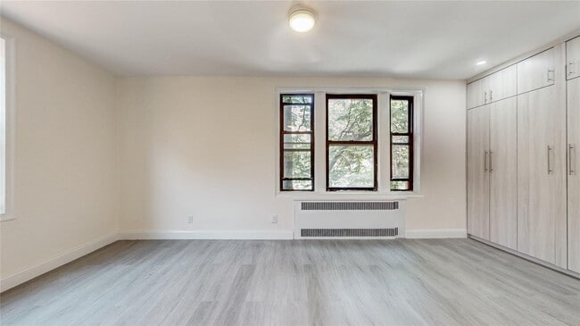 Building Photo - 83-80-83118 118th St