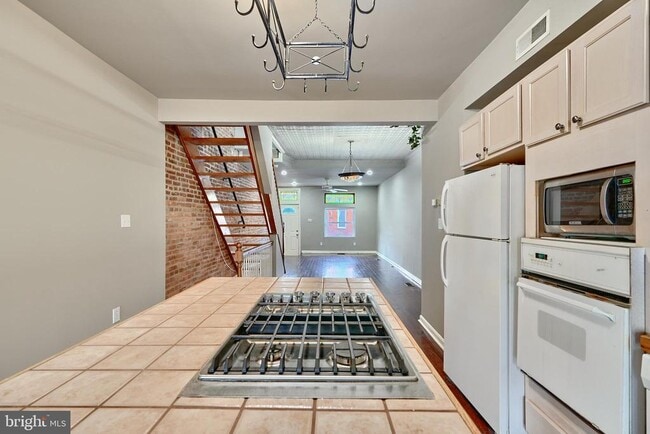 Building Photo - 1108 Baylis St