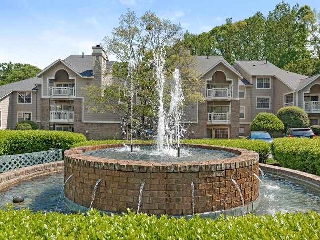 Building Photo - Updated 3 BR unit in the heart of South Park