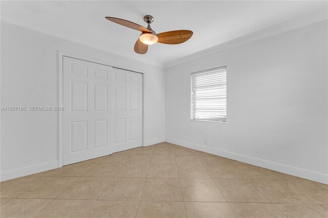 Building Photo - 5208 NE 5th Ave