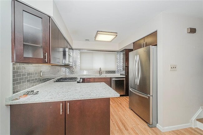 Building Photo - 709 Correll Ave