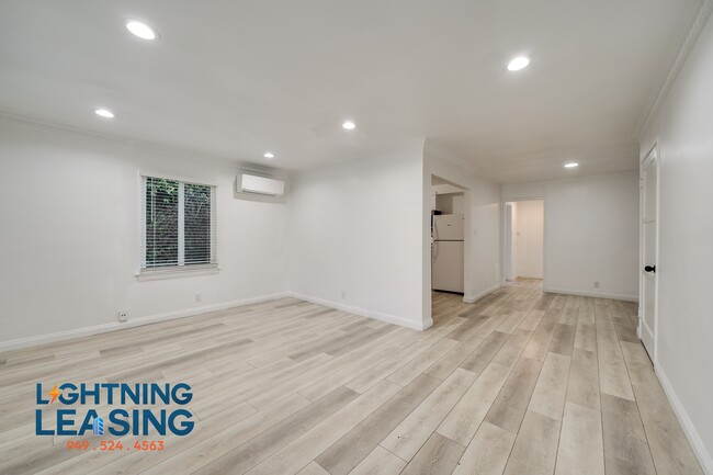 Building Photo - 1363 Hauser Blvd