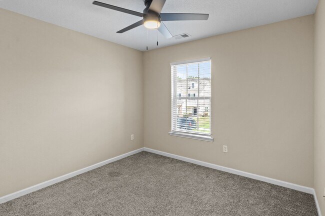 Building Photo - 45 Canyon Oak Loop