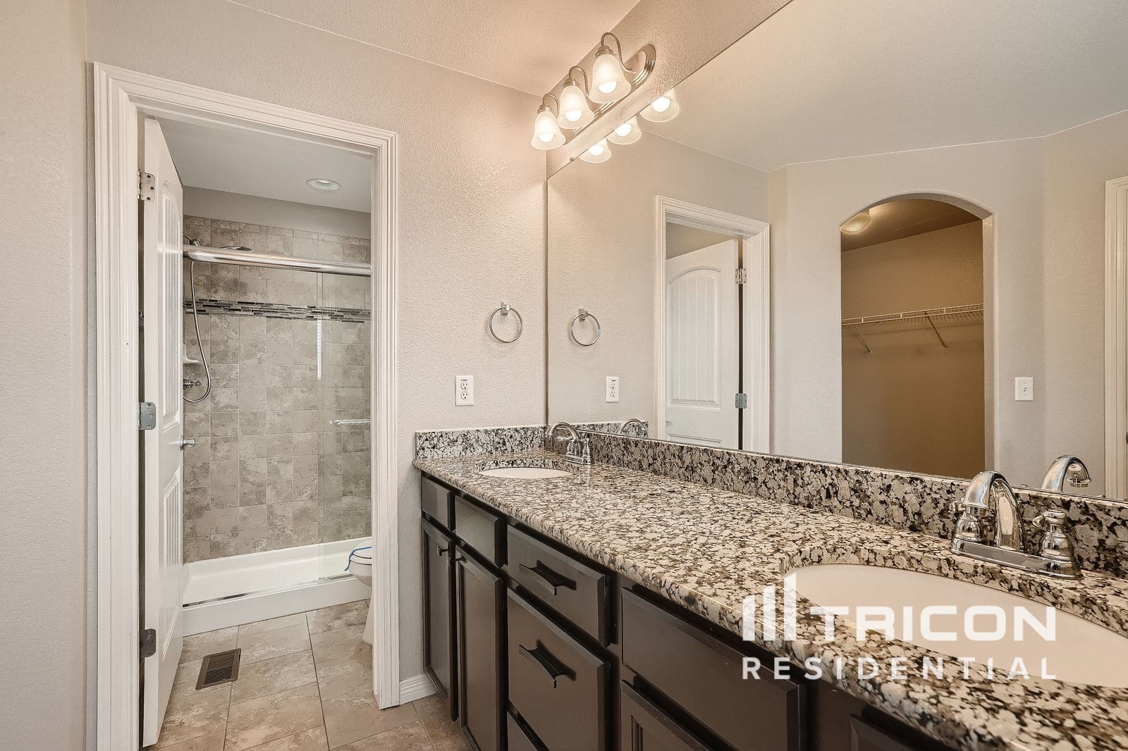 Building Photo - 899 Shirttail Peak Ct