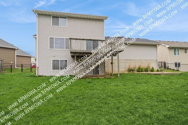 Building Photo - 2621 SW 35th St