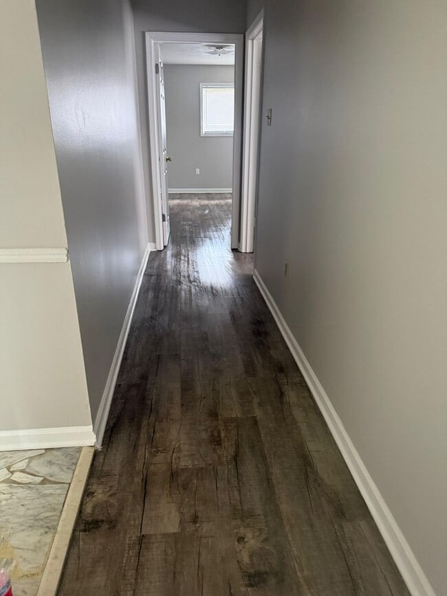 Building Photo - House for Rent in quite Neighborhood