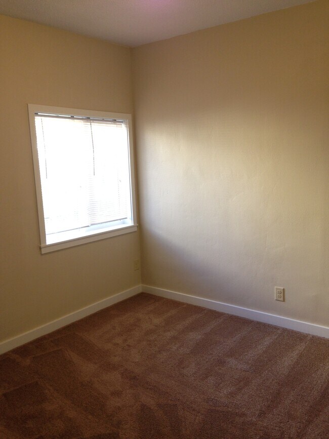 Primary Photo - 837 8th Street