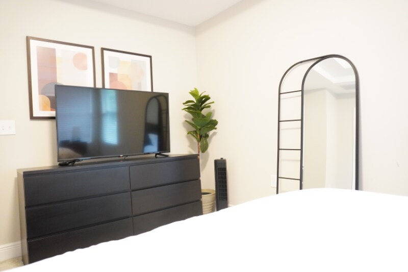 Building Photo - 2126 W Spruce St