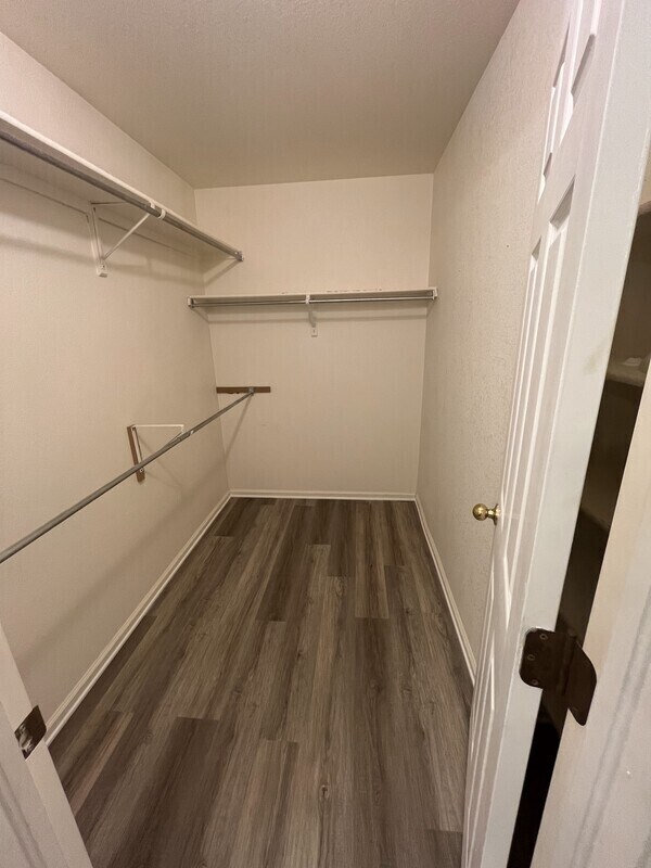 Building Photo - 1324 W 111th Pl