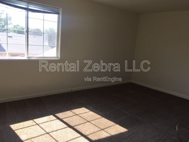 Building Photo - 936 W 13th St