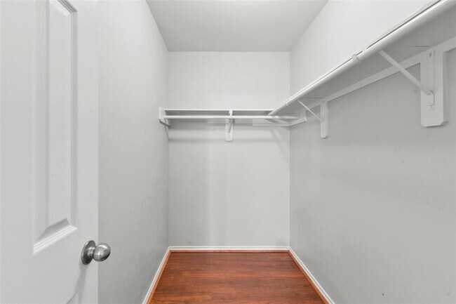 Building Photo - 1313 Paige St