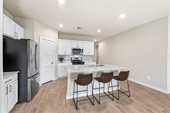 Building Photo - 12119 Bear River Dr