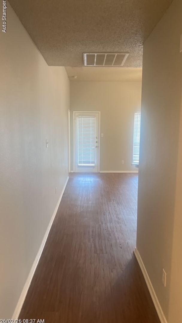 Building Photo - 2913 Vicksburg Ln