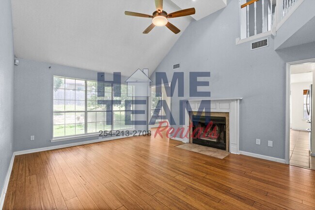Building Photo - 714 Silver Creek Dr