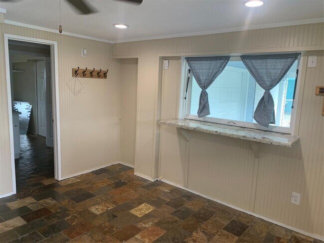 Building Photo - 1099 Redfish St
