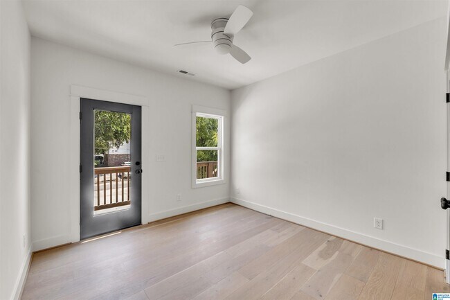 Building Photo - 4115 4th Ave S