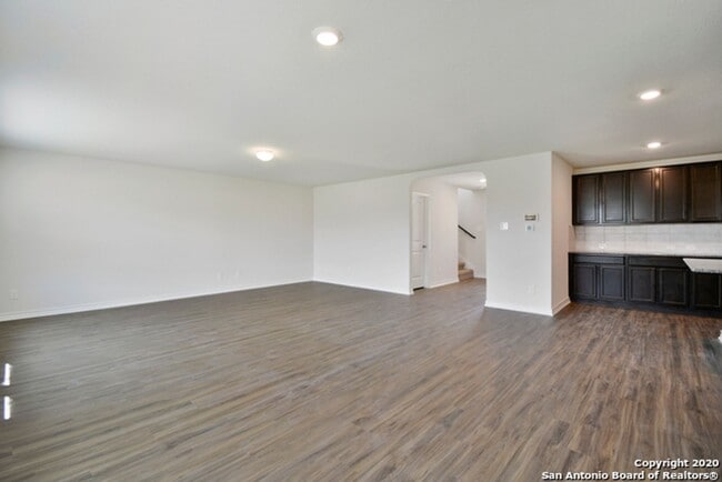 Building Photo - Gorgeous Home in the Gated Wortham Oaks Community Now Available! Realtor Commission: $600