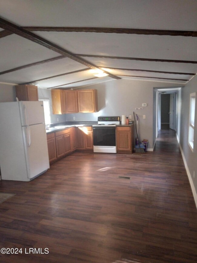 Building Photo - 107 Bonaire Cir S