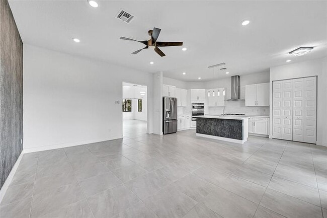 Building Photo - 10780 Oceano Wy