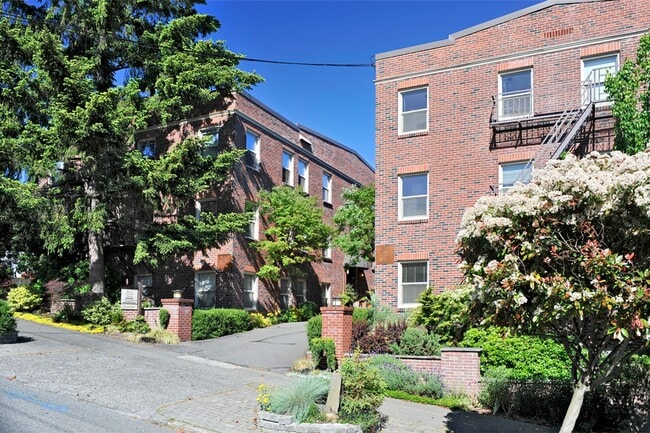 Building Photo - West Coast Arms Apartments