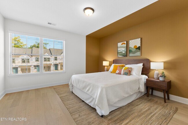 Building Photo - 1708 Bennett Vlg Dr