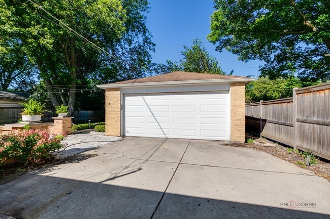 Building Photo - 519 Dawes St