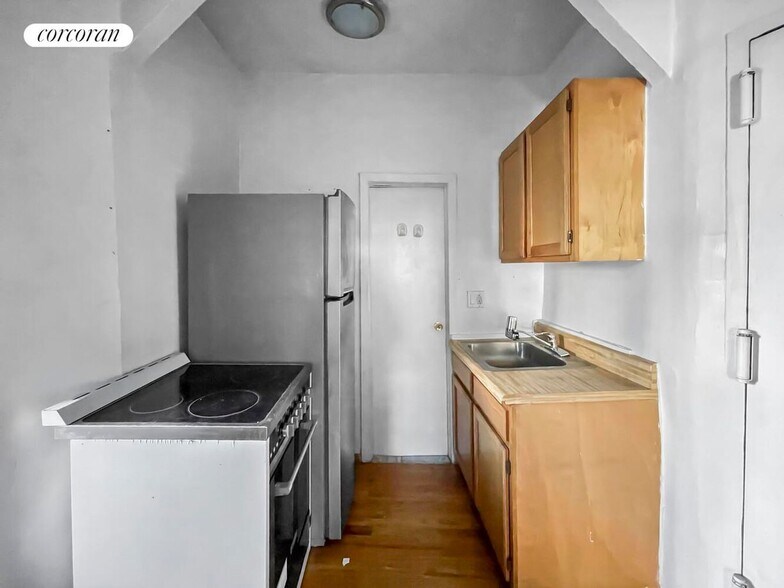 Building Photo - 1726 Amsterdam Ave