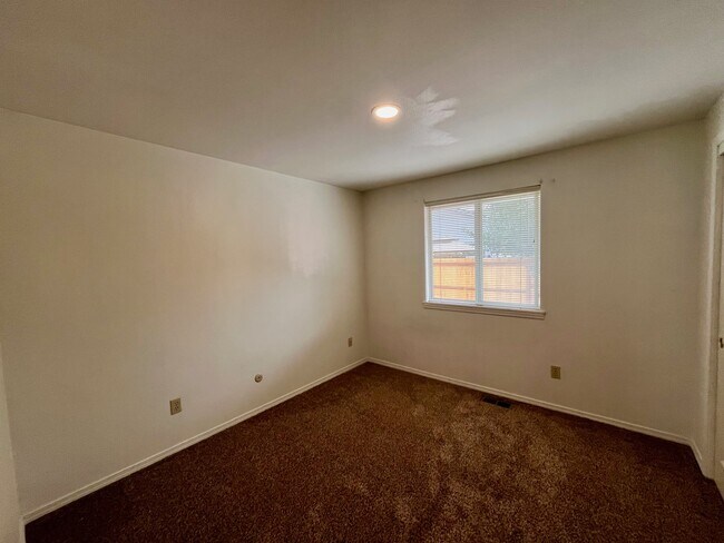 Building Photo - 10627 W Richey Dr