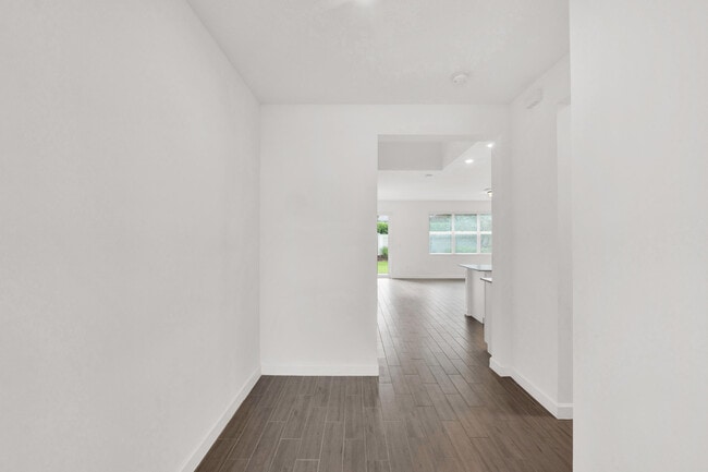 Building Photo - 4989 Navali Dr
