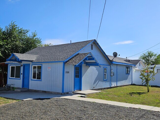 Building Photo - 2320 3rd St S