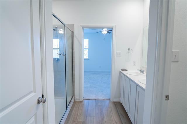 Building Photo - 520 Truman St