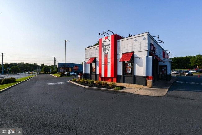 Building Photo - 12330 Chesterton Dr
