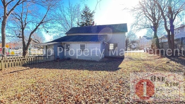 Building Photo - 3-bedroom, 2-bath in Liberty