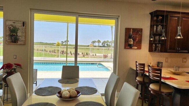 Building Photo - 1851 Corsica Dr