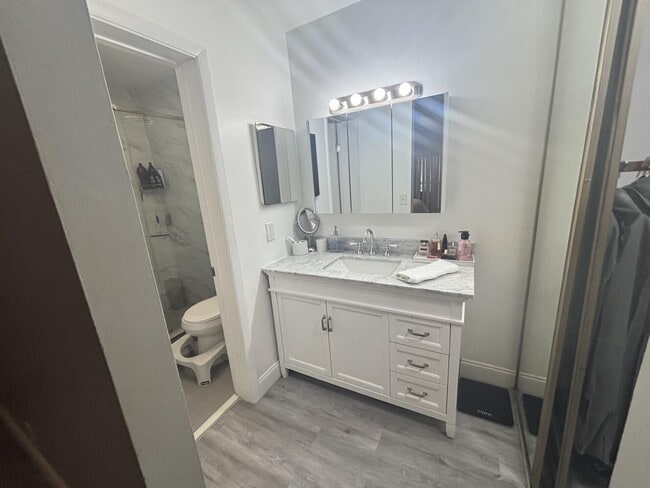 Building Photo - 3751 Cocoplum Cir