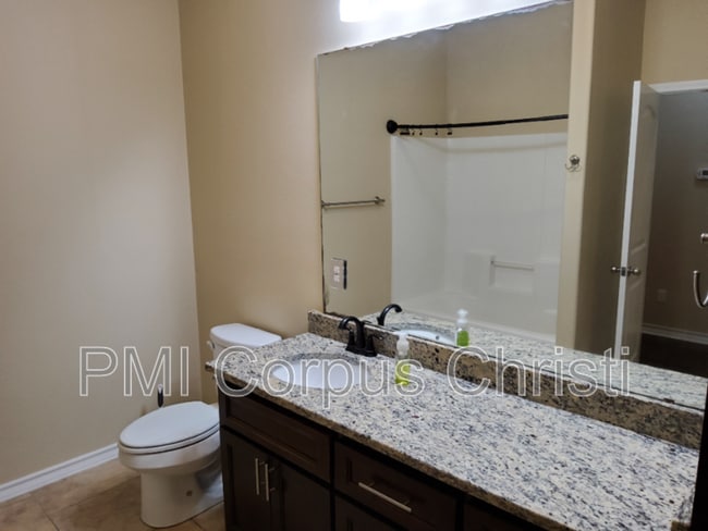 Building Photo - 4009 Cimarron Lake Dr